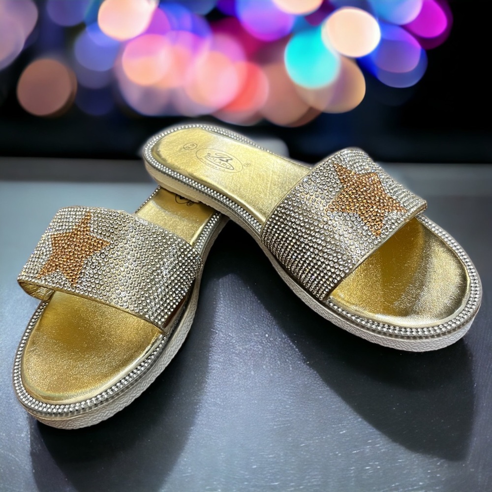 New by Summer RIO Faux Leather w/ Rhinestones Slide - 6.5